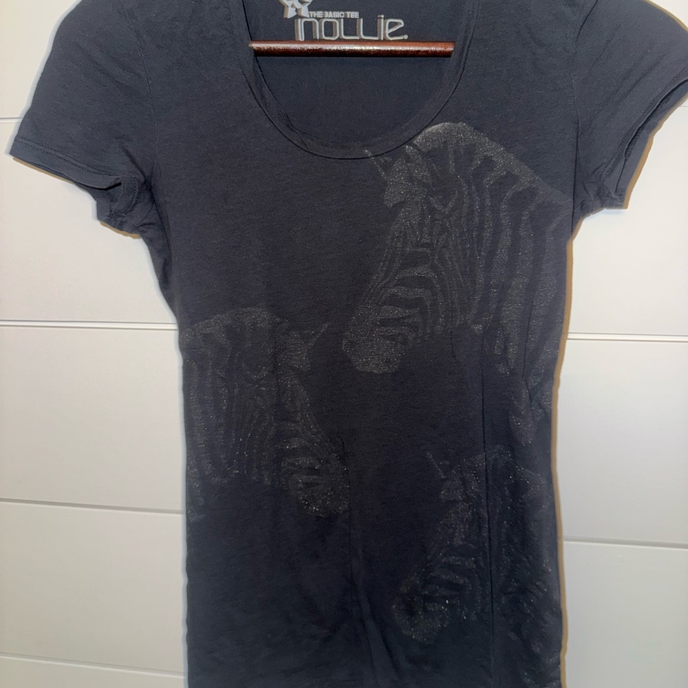 Nollie Black Basic Tee